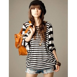 Faddish Two-Tone Looose-Fit T-Shirt with Contrast Stripe For Women