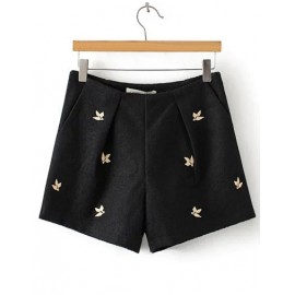 Smart Basic Embroidery Shorts in Slanted Pockets